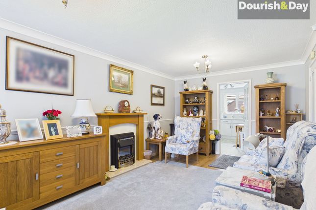 4 Lilleshall Way, Stafford photo 2