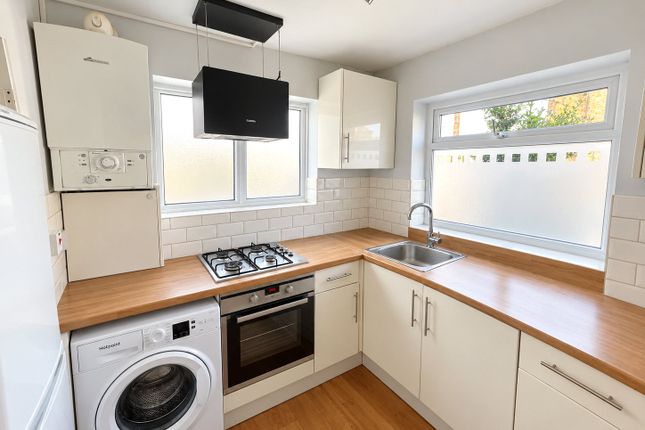 11a, Chaucer Road, Greater London photo 3