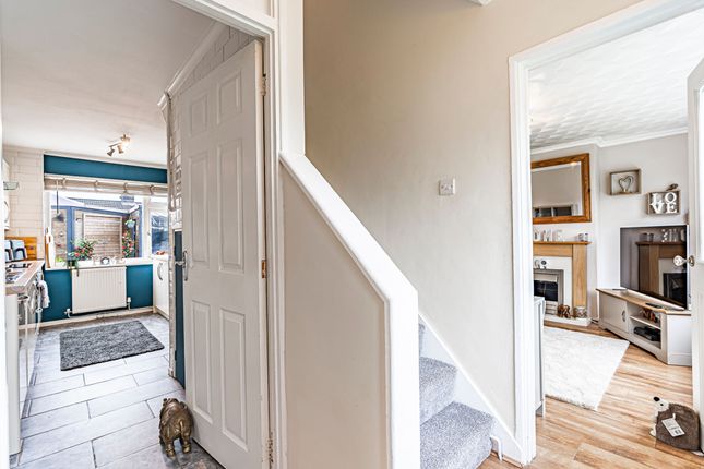 50 Moorland Crescent, Pontypridd photo 3