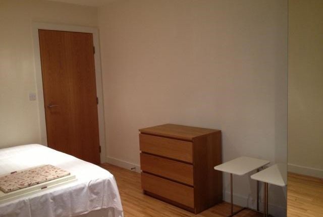 Flat to rent in Kelso Place, Manchester