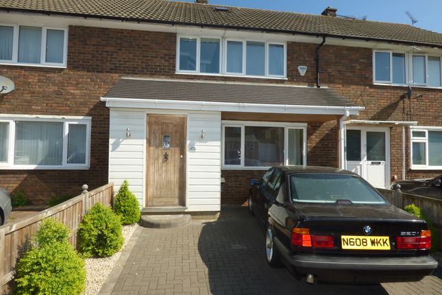 Thumbnail Property to rent in The Knares, Basildon
