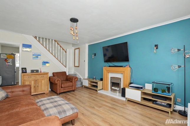 12, Lobelia Grove, Runcorn photo 2