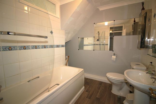 20, The Brook, Saltash photo 4