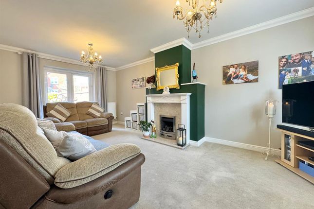 4, Swan Avenue, Tiverton photo 3