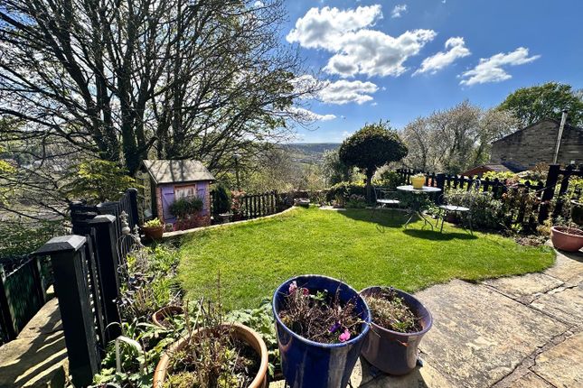 4, Kiln Brow, Huddersfield photo 2
