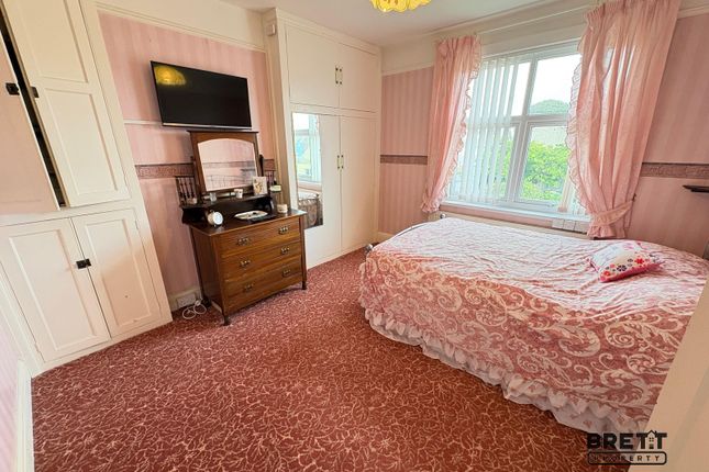 15, Hayston Avenue, Milford Haven photo 5