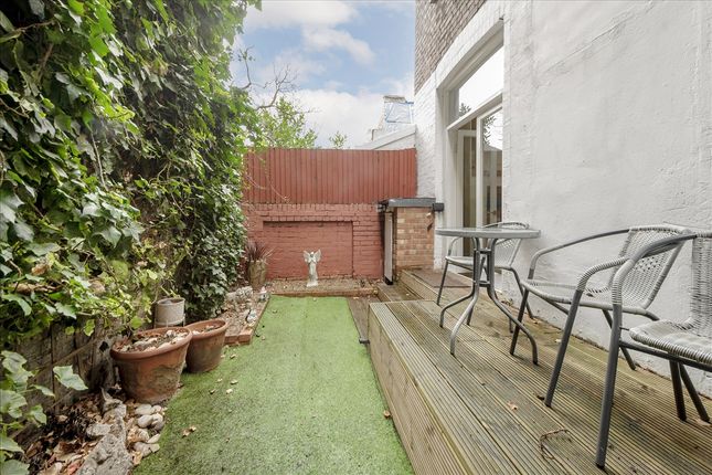 19, Lanark Mansions, Shepherd's Bush W12 photo 4