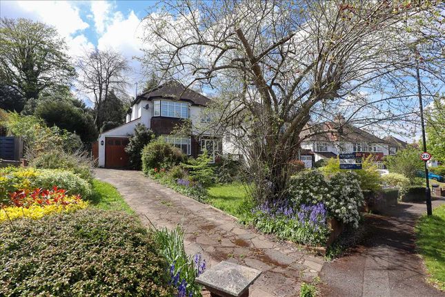 Thumbnail Detached house for sale in Byron Avenue, Coulsdon