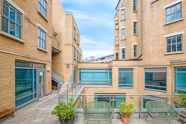 01-1E7683904-Gwl-Jj-Webber St-1-Medium