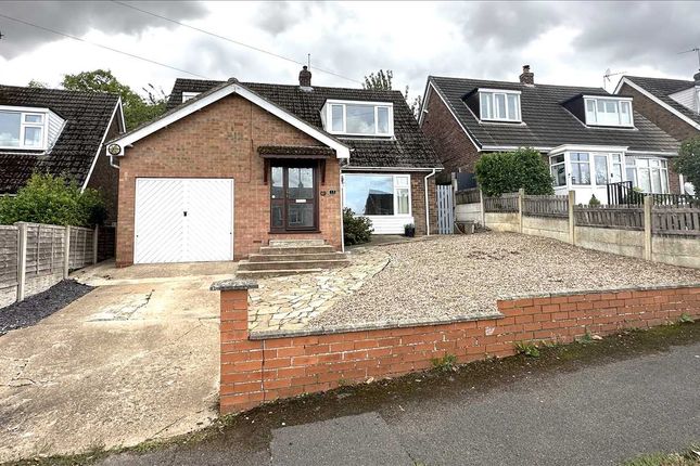 13, Astley Crescent, Gainsborough photo 2