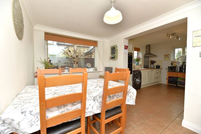 7 Hall Green Lane, Huntingdon photo 4