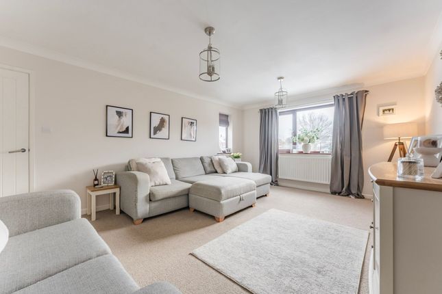 2 Acorn Way, Dereham photo 4