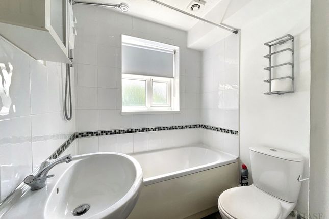 115 Ellison Street, Hebburn photo 4