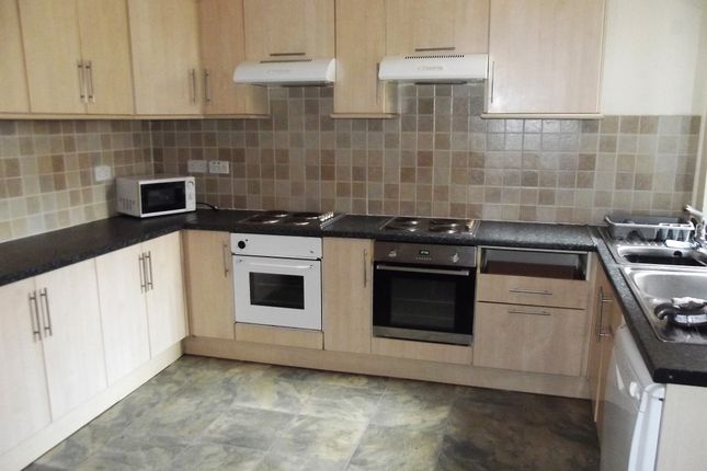 Town house to rent in Longford Place, Longsight, Manchester