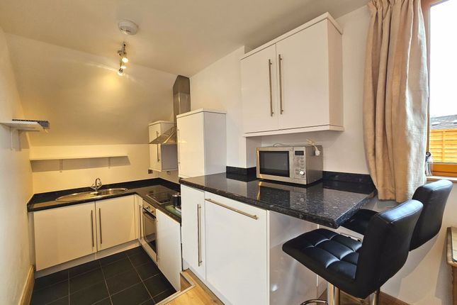 Flat 3, 4 Cheltenham Road, Gloucester photo 2