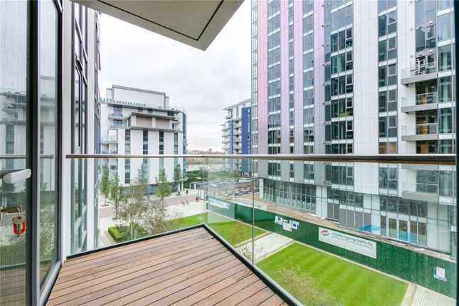 Thumbnail Flat for sale in Eastfields Avenue, Wandsworth