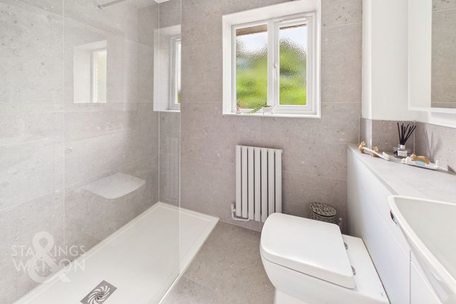 18 Waller Close, Norwich photo 3