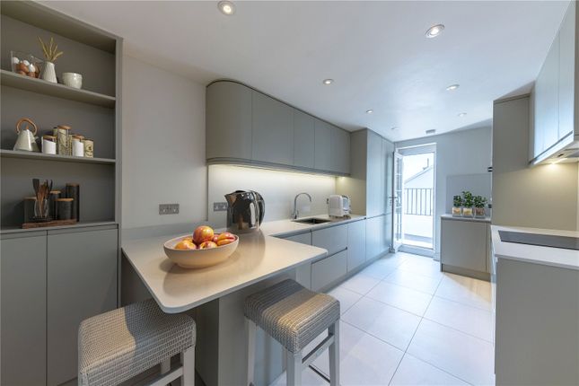 Flat 6, 17, Holland Park, London photo 4