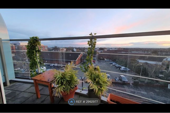 Flat  Berberis House, Berberis House Highfield Road, Feltham photo 5