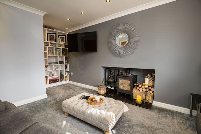 Ty Llidiart, Cornist Drive, Flint photo 4