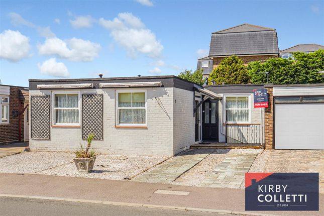 2-bed house on 14, Lampits, Hoddesdon, £395,000
