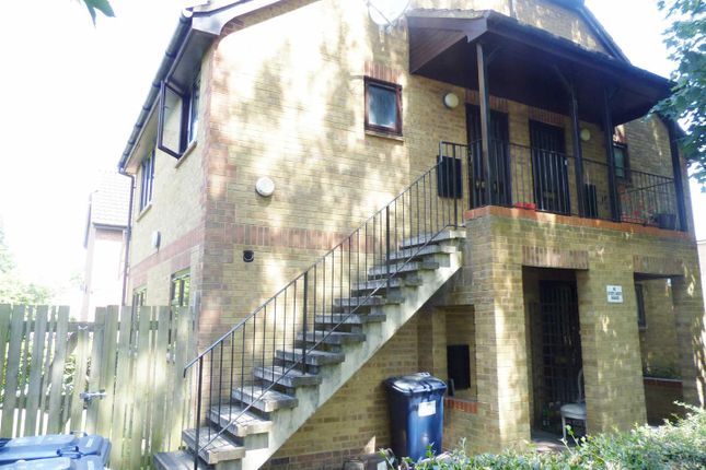 Maisonette to rent in Eagle Drive, Colindale