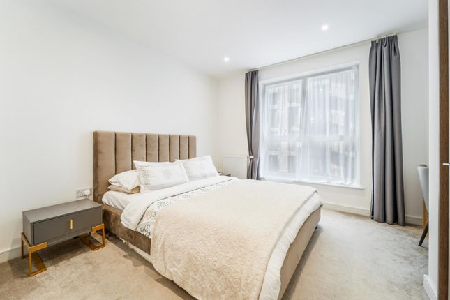 48 Sibley House, 1 Cedrus Avenue, Southall photo 3