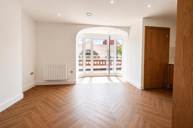5 Lotus mews, 152 Fleet Road, Fleet photo 4