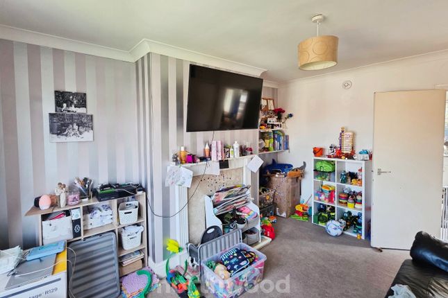 60, Tennyson Avenue, Doncaster photo 2