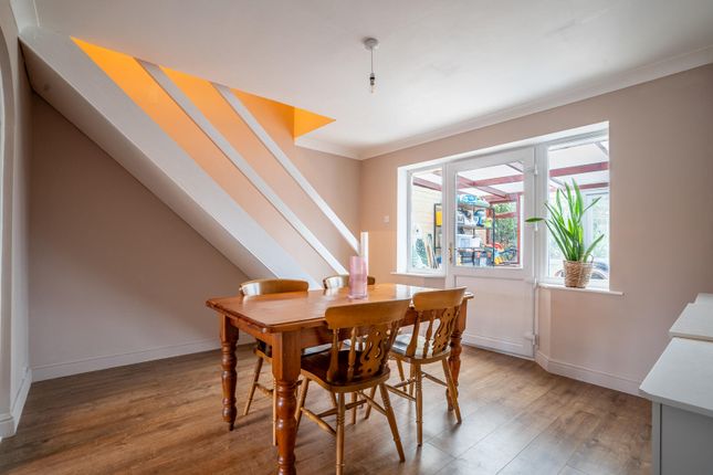 26, Broome Close, York photo 4
