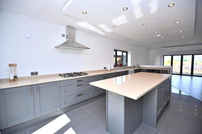 4 Ryecroft Drive, Westhoughton, Bolton photo 3