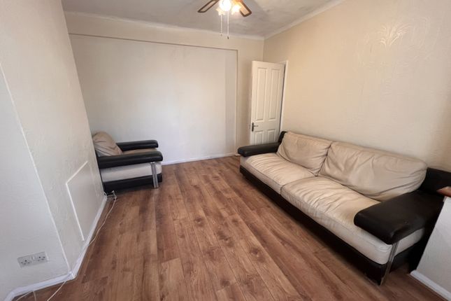 NORTHFIELD ROAD, WALTHAM CROSS photo 4