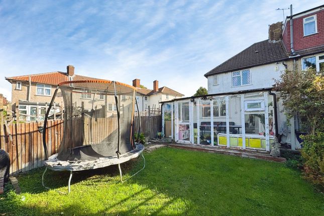 17 Deans Lane, Edgware photo 4