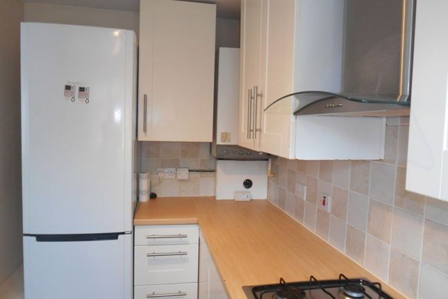 3, Courtlands Close, Watford photo 3