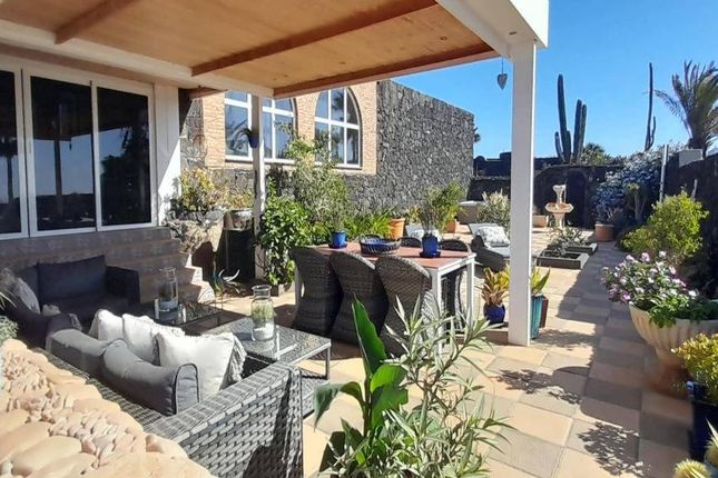 Villa for sale in Quiet Location, Macher, Lanzarote, 35572, Spain