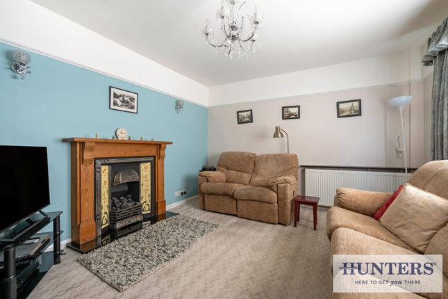 43, Hawthorn Drive, Leeds photo 4