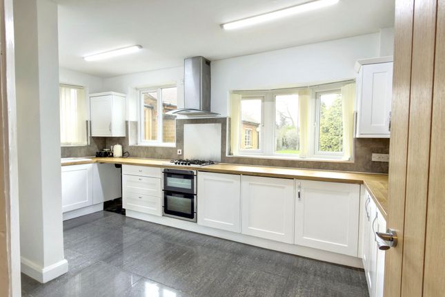 155 Broom Leys Road, Coalville photo 2