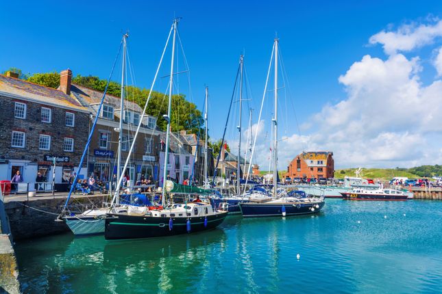 68304749d021B_Thinkstockphotos-488717050 Padstow Harbour Resize