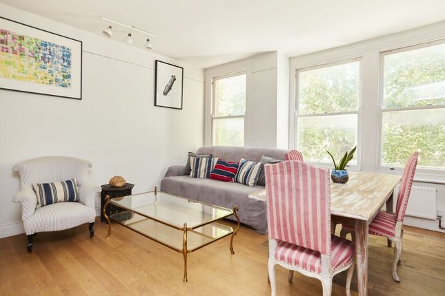 Flat to rent in Hampstead Way, London