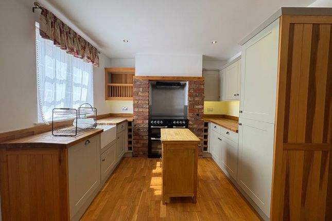 4 Pond View Cottages,, Main Street, Brough photo 3