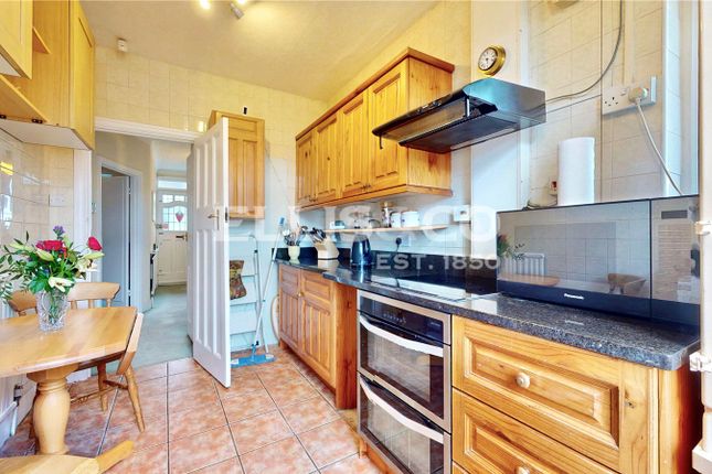 20, St. Augustines Avenue, Wembley photo 4