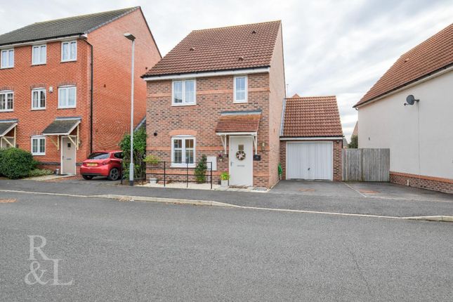 25 Maygreen Avenue (1).Jpg