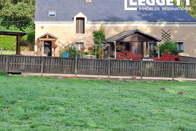 Villa for sale in Aubigné-Racan, Sarthe, Pays De La Loire