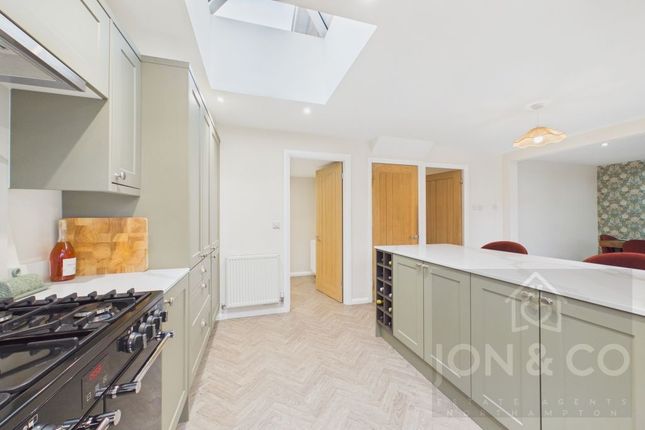 5, Green Finch Drive, Northampton photo 3