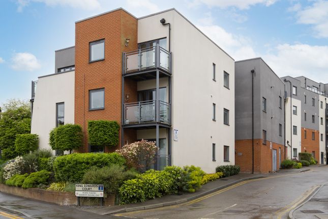 Flat for sale in Walnut Tree Close, Guildford