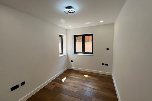 Flat to rent in Allium House, 31 Riddlesdown Road, Purley, Surrey