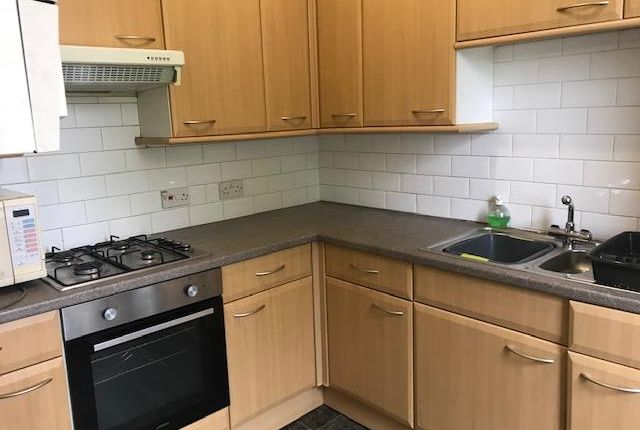 Flat to rent in Bruce Street, Stirling