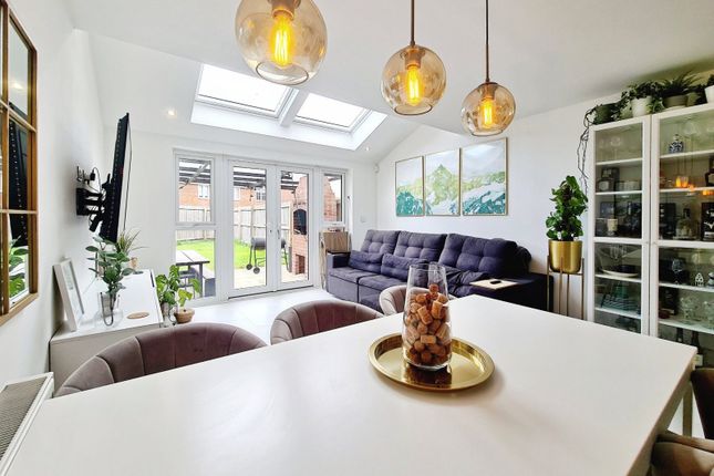 18, Eastbourne Crescent, Greater Manchester photo 2