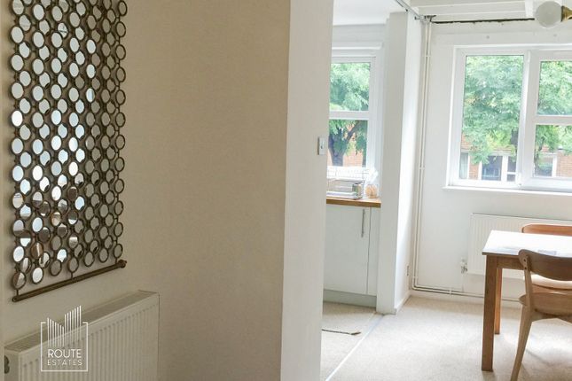 20 Lockhart Close, MacKenzie Road, London photo 5