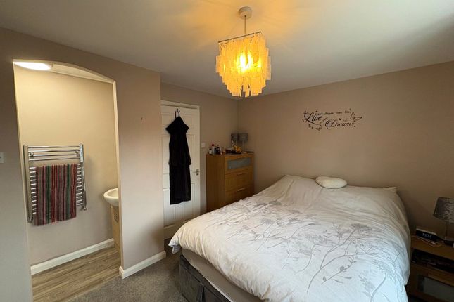 Richards Close, Aldershot photo 4
